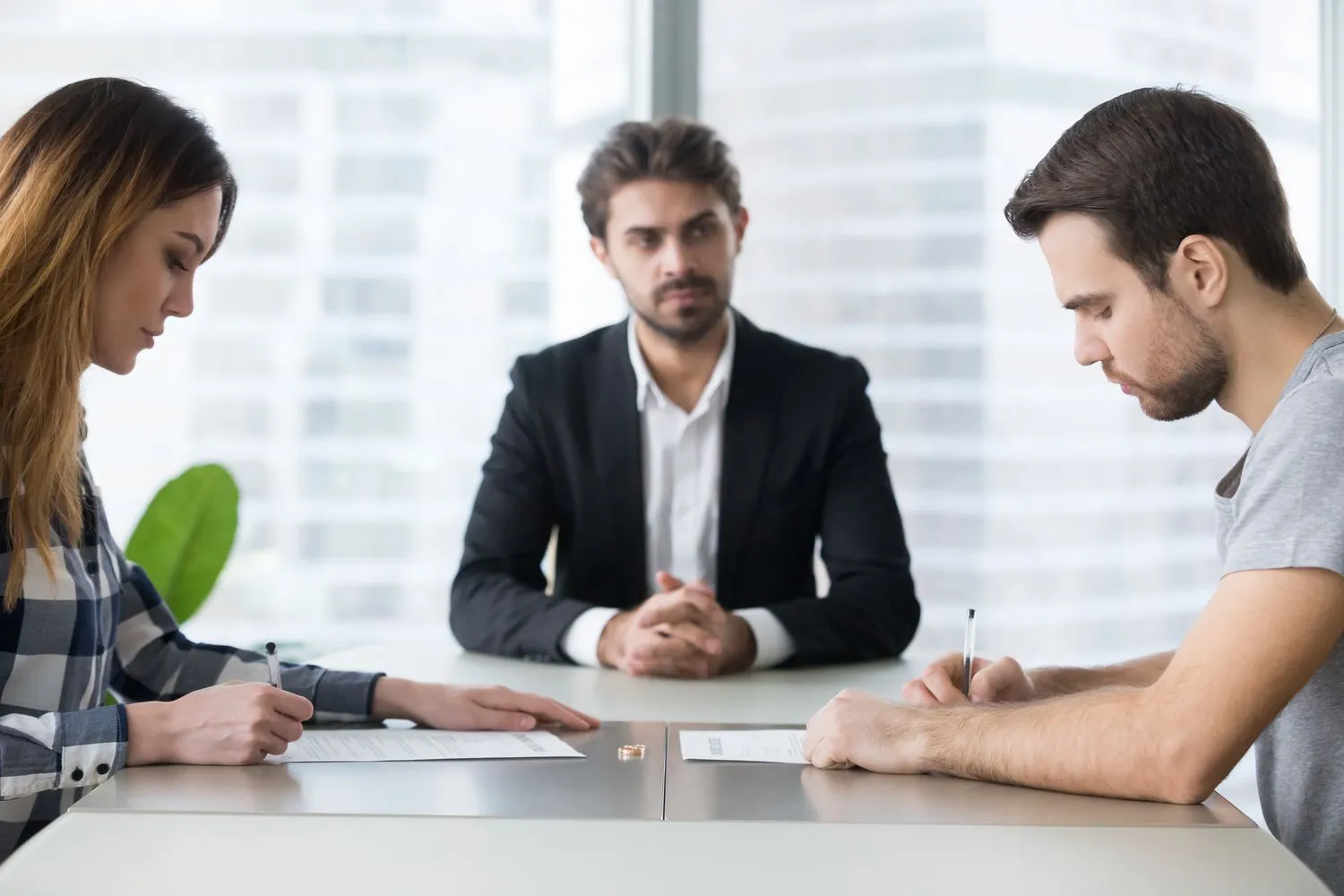 How EH Mediation Guides Couples Toward Fair and Balanced Outcomes Glossop